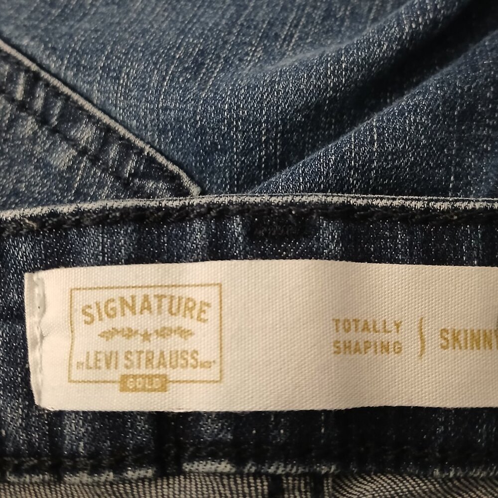 Levis Signature Gold Jeans 8 Short Skinny Totally Shaping Blue Denim Stretch - Picture 7 of 9